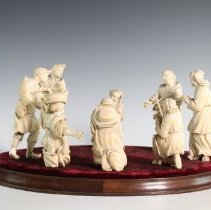 1961.10900a-h Ivory Creche Figures-001