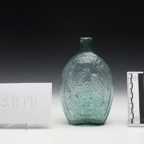1973.11791 Glass Eagle Flask-023