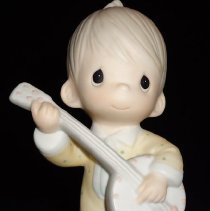 figurine/happiness is the lord