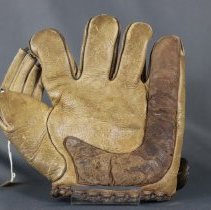 Winnwell Model #B864 Glove