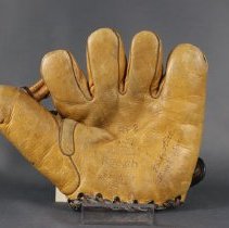 Babe Ruth Home Run Special RF2 Glove