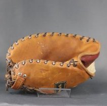 Reach Trapper Model #258T Glove
