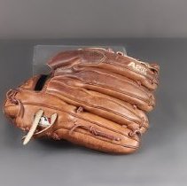 Rob Zastryzny MLB Debut Glove