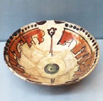 Footed bowl with Kufic inscriptions
