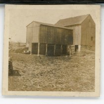 W.G. Maffett's barn & corn house.