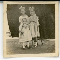 Pauline, Mildred and Evangeline Head