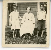 Maud Powell & children Roger & Ruth Powell