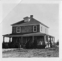 Experimental farm house in Logandale
