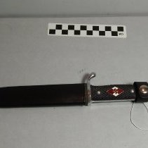 E2020.6_knife in scabbard
