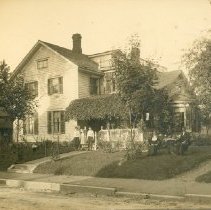 Halabe Family in front of their George St. home