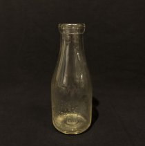 Uncle Cy's Farm Milk Bottle (2016.025.002)