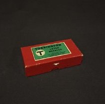 Torrington Company latch needles (2016.114.001) image I