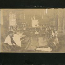 Sosimo next to RLS lying in state, Dec. 3-4, 1894