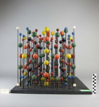 Model Mg32(Zn, Al)49