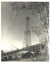 Oil derrick