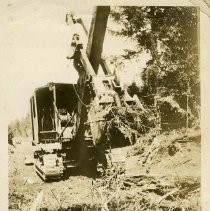 1925-28 - Shovel at Work - Cowichan Valley - 1987003008 - jpg72 - 001