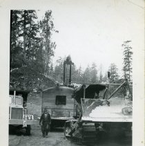 1947 - BS&W shovel and Caterpillar trucks - Coleman Creek - 1997007004 - jpg72 - 001