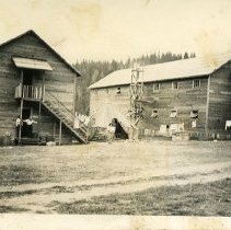 1943-46 - Popoff Bunkhouses - Slocan Valley - 2019004013 - jpg72 - 001