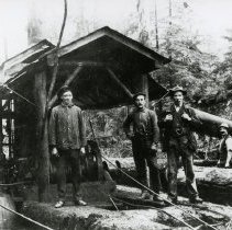 1910 - First Steam Donkey - Squamish - 1989023001 - jpg72 - 001