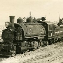 1950s-60s - Comox Logging & Railway Locomotive - Ladysmith - 2021073004a - jpg72 - 001