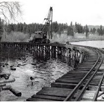 1969 - Trestle Being Worked On - Duncan - 1969100001 - jpg72 - 001