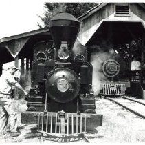 1958-64 - Susie being lubricated on right - Deerholme - 1976100013 - jpg72 - 001