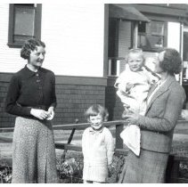 1939 - Windeyer Women - Somenos Lake - 1990960006 - jpg72 - 001