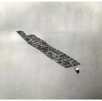 1962 - Tug Boat with Log Boom - Trincomali Channel - 2018057097 - jpg72 - 001