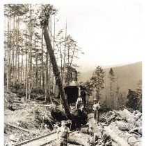 1934-43 - Hillcrest Crew - Sahtlam - 2020013006 - jpg72 - 001