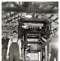 1934-43 - Men & Gang Saw - Sahtlam - 2020013021 - jpg72 - 001