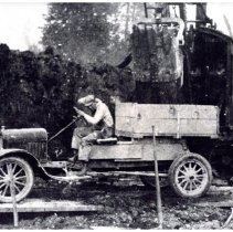 1920s - Early Logging Truck - Cowichan Valley - 2021089005 - jpg72 - 001