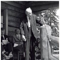 1960s-76 - HR MacMillan at BCFM - Duncan - 2022077002 - jpg72 - 001