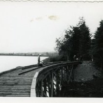 1964 - Hillcrest Crew working on Trestle - Duncan - 2016002021 - tiff600 - 001
