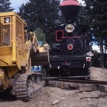 1977 - BS&W No. 1 Being Moved - Duncan - 2022013052 - jpg72 - 001