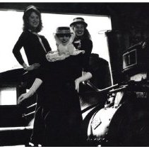 1992 - Phoenix Theatre Actresses & No. 1 - Duncan - 2022114060d - jpg72 - 001