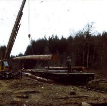 unk-Loading Spar Trees-Vancouver Island-2019037004I-jpg72-001