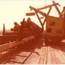 1983 - Humdirger Loading - Ladysmith Harbour - 2021060038g - jpg72 - 001