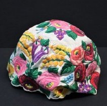Kalocsai bonnet - top