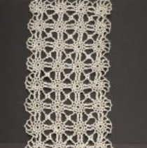 Lace table runner