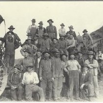 Threshing crew