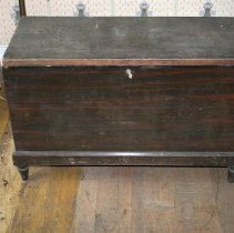 Blanket Chest (with hinged lid; broken)