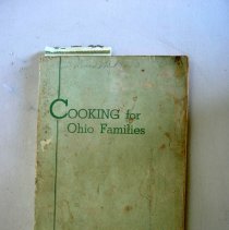 Cooking for Ohio Families (Bulletin 169; Agricultural Extension Service)