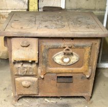 Stove (6 burners, oven)