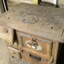 Stove (6 burners, oven)