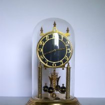 Torsion Pendulum Clock (with dome cover)