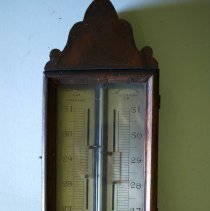 Temperature/Barometer Indicator