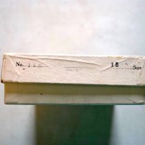 Way's Scarf Muffler Box (with lid)