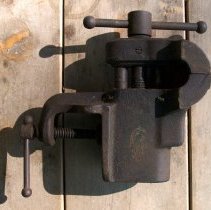 Vice (with bottom mount)