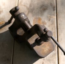 Vice (with bottom mount)