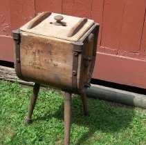 Butter churn